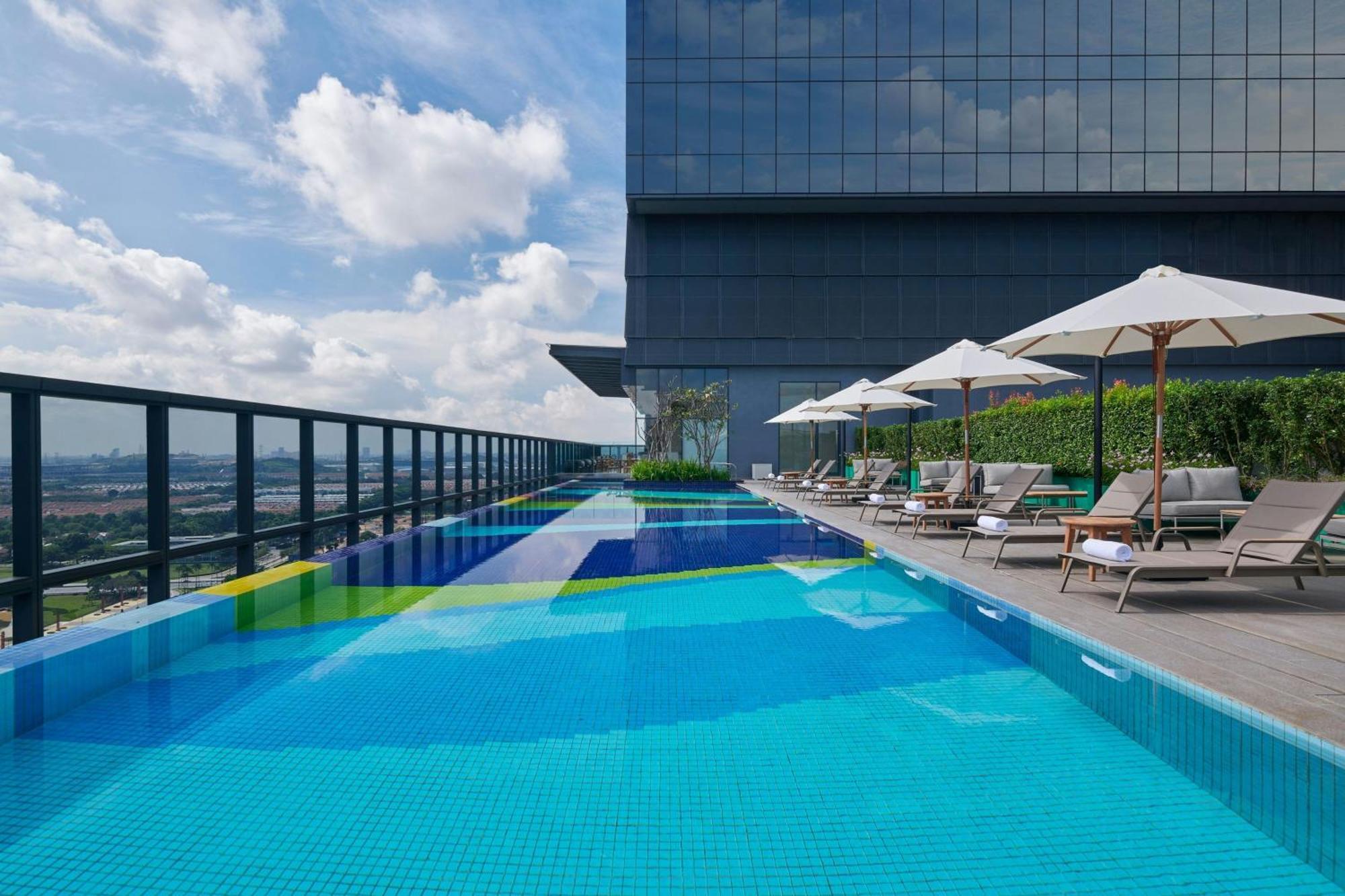 Hotel Courtyard By Marriott Setia Alam Exterior foto
