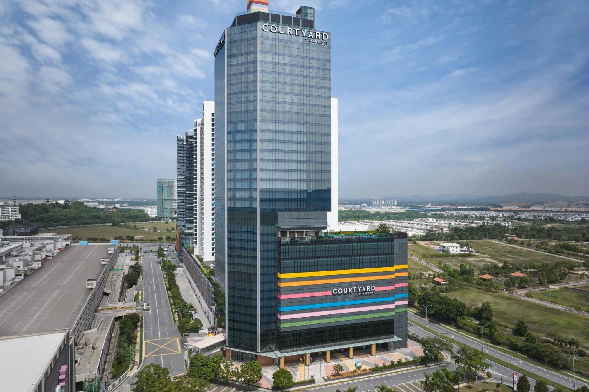 Hotel Courtyard By Marriott Setia Alam Exterior foto